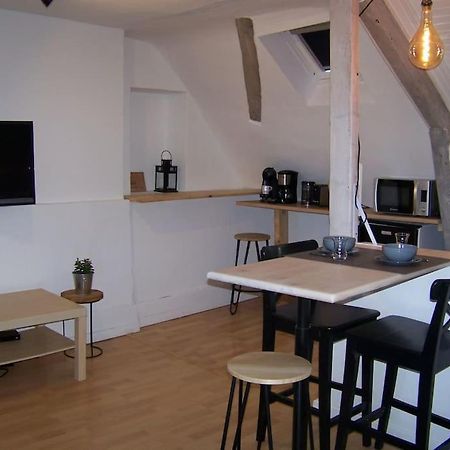 Rennes: Studio 4 Couchages, Proche Commerces, Bus. Екстериор снимка