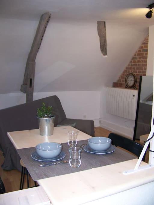 Rennes: Studio 4 Couchages, Proche Commerces, Bus. Екстериор снимка