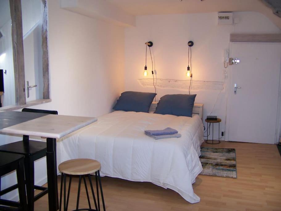 Rennes: Studio 4 Couchages, Proche Commerces, Bus. Екстериор снимка